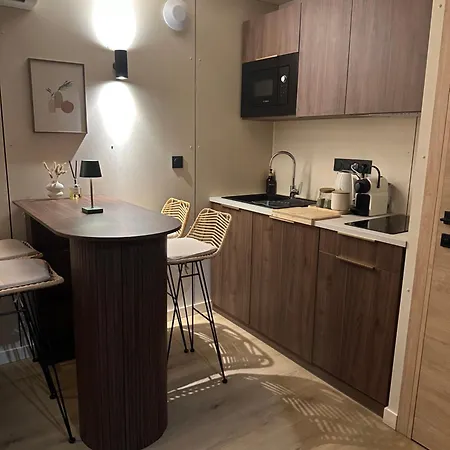 Le Du Caillotin Lejlighed